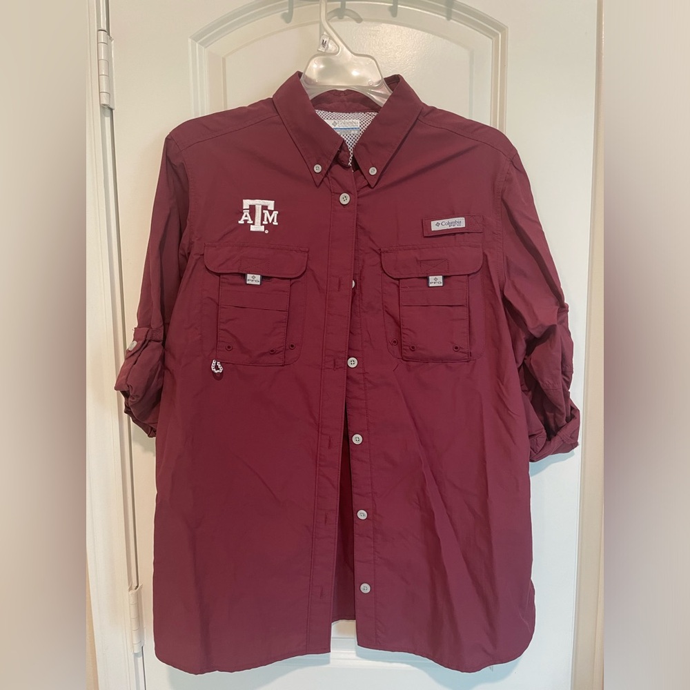 Women’s Columbia shirt